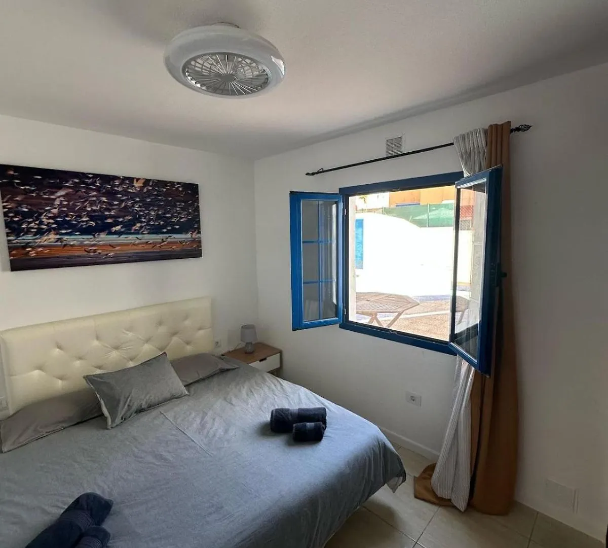 Sunny Home In The Center Near The Beach 科斯塔卡莱塔 公寓